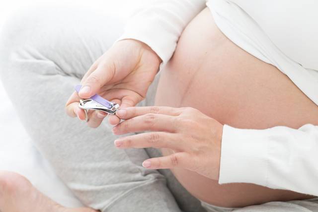 Ногти при беременности. можно ли наращивать ногти во время беременности? какие противопоказания?