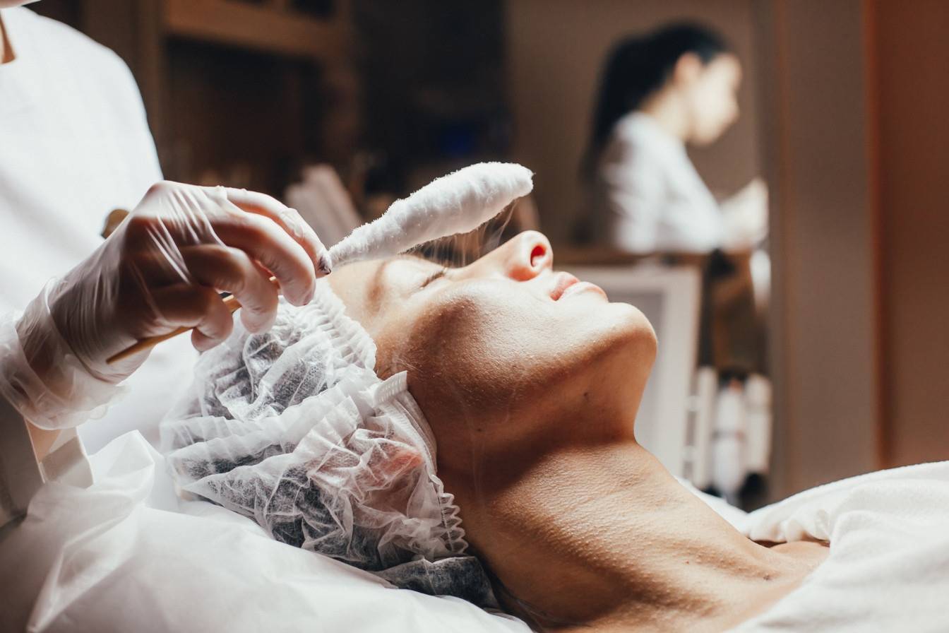 Криотерапия волосистой части головы жидким азотом (массаж): что это такое, подготовка, как делают, осложнения