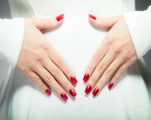 Гель лак при беременности (14 фото): мнение врачей о гель-лаке при беременности. как влияет покрытие на ногтях?