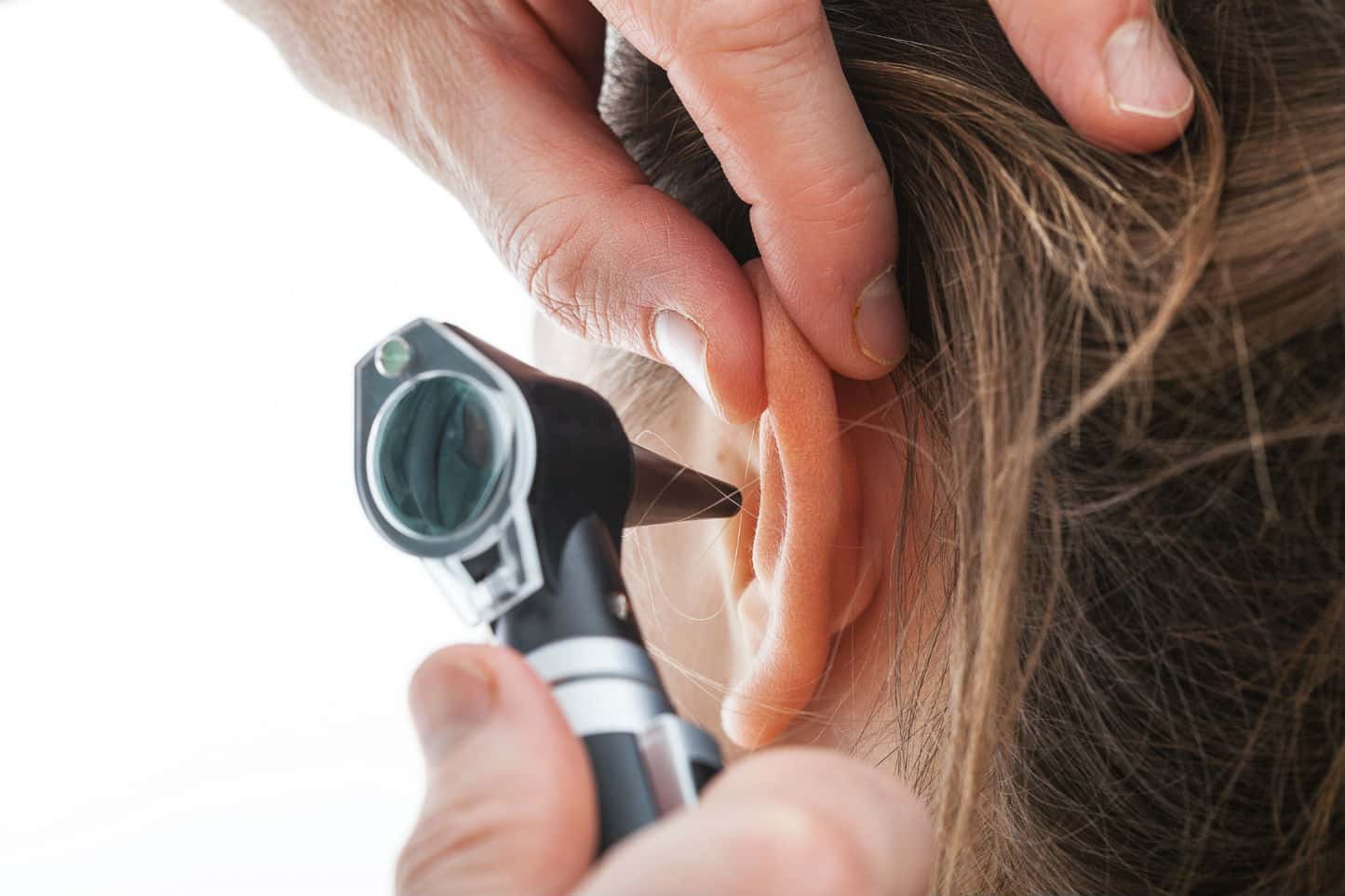 Псориаз в ушах: как выглядит, симптомы, причины, лечение и отзывы