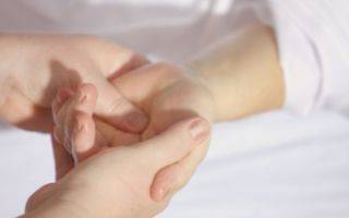 Техника и правила выполнения массажа рук при маникюре