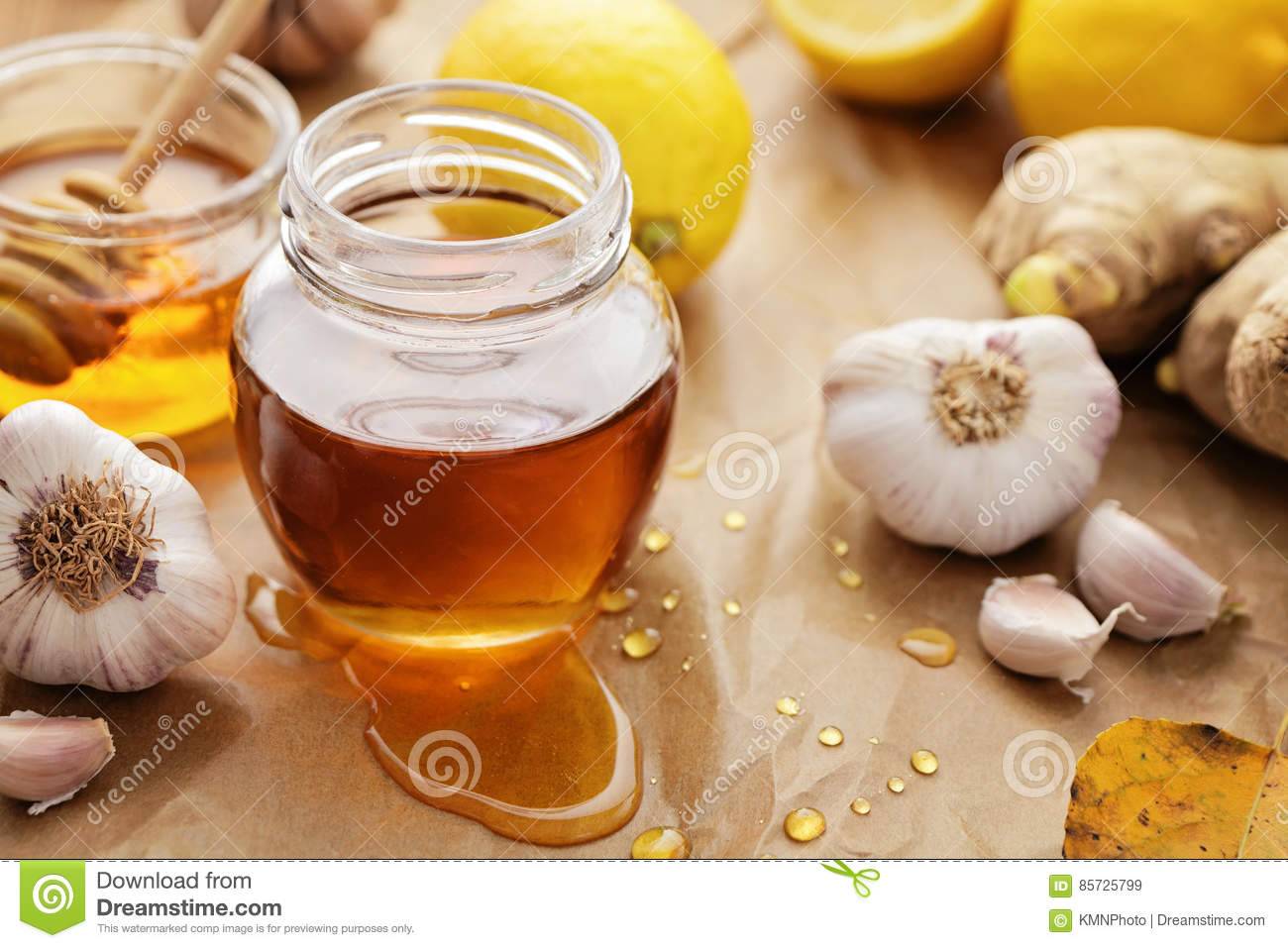 Льняное масло чеснок. Льняное мед чеснок мед. Льняное масло лимон чеснок мед. Чеснок с медом. Лимон чеснок мед куркума.