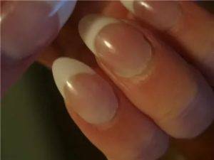 Почему нарощенные ногти отслаиваются у основания. причины "отслоек" при наращивании, или откуда искусственные ногти растут. почему нарощенные гелем ногти отслаиваются